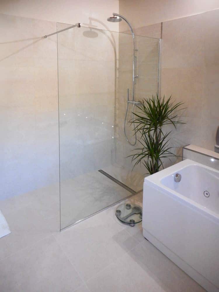 cabine de douche carrelée réalisée en 2015