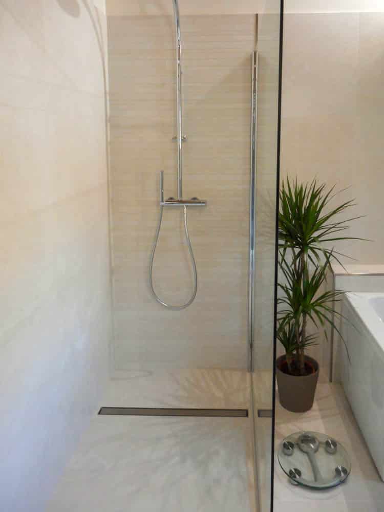 cabine de douche carrelée réalisée en 2015