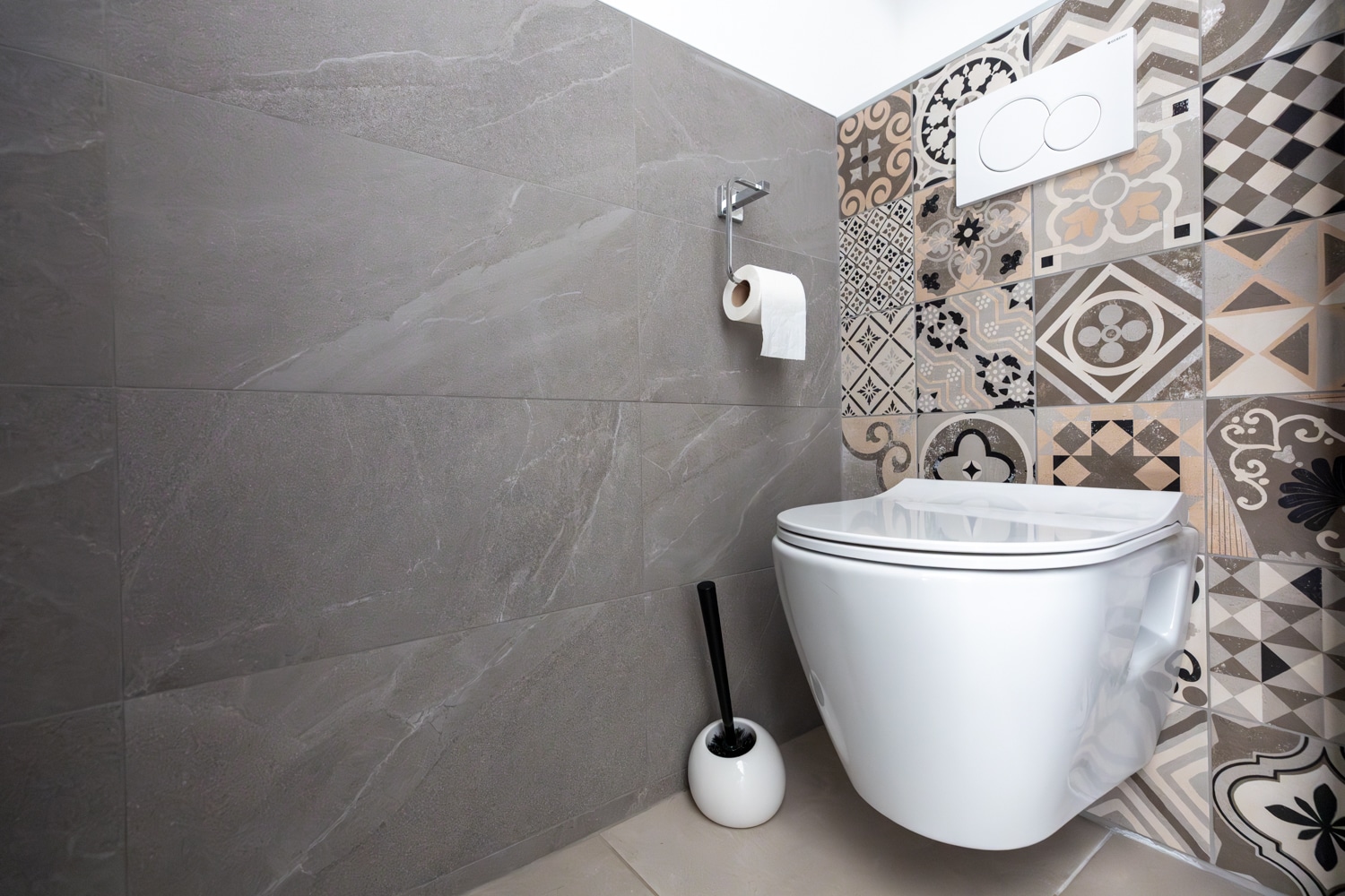 wc rénové avec des carreaux de ciment sur Mallemort